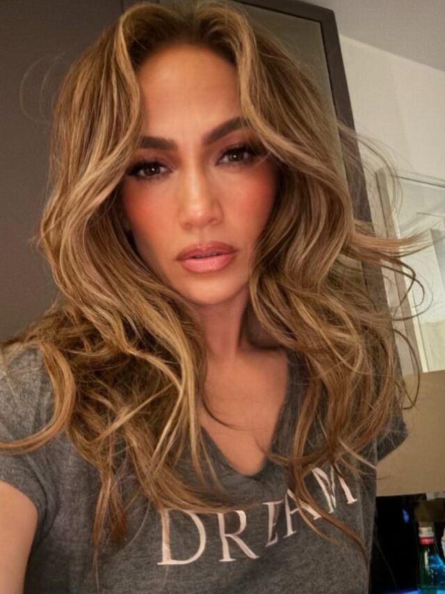 Photo by Jennifer Lopez on August 31, 2024. May be a selfie of 1 person, blonde hair, eyeliner and makeup.